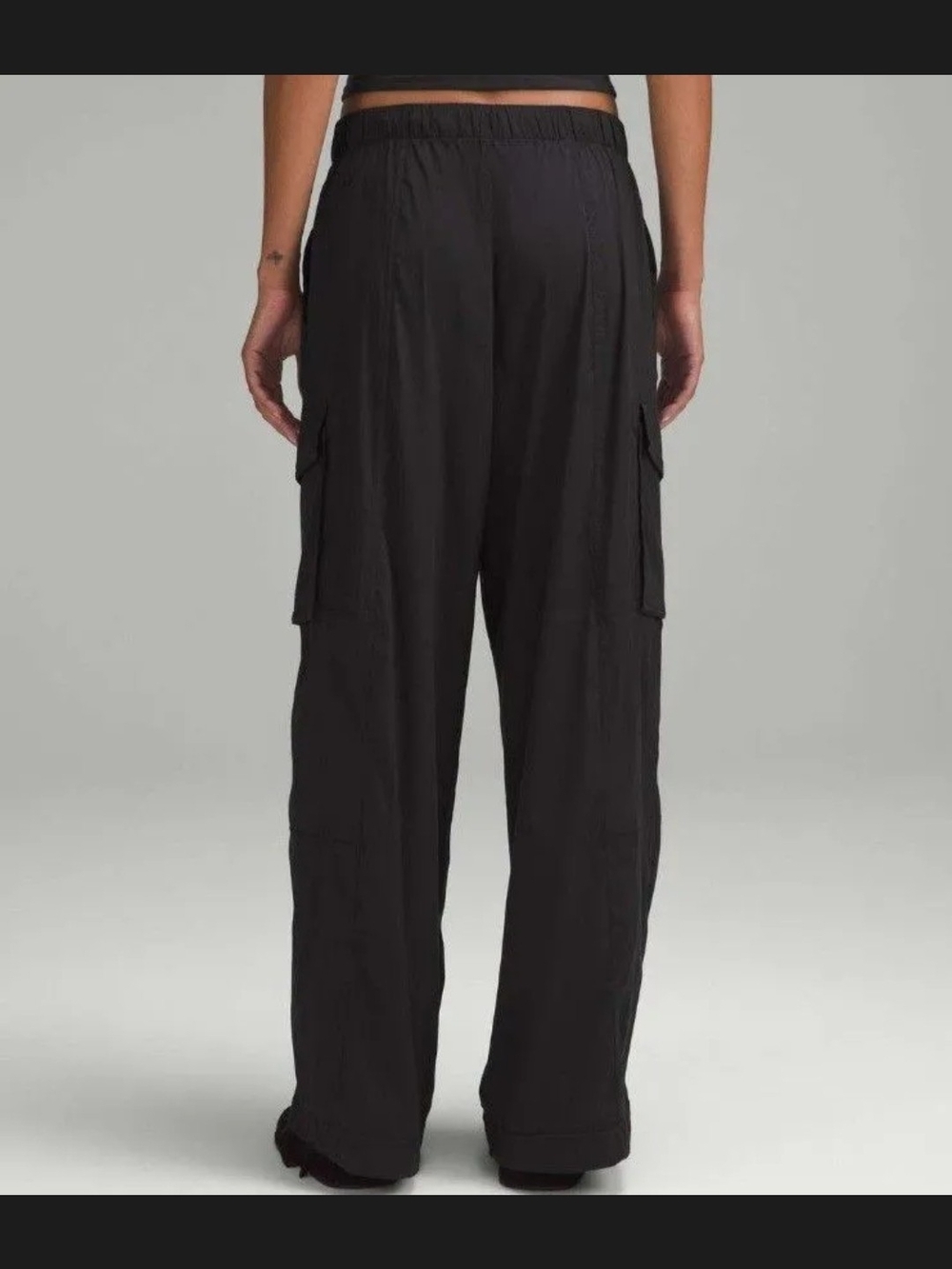 NWT Lululemon Lightweight Adjustable Mid-Rise Cargo Pant Black Size XS - Picture 2 of 4
